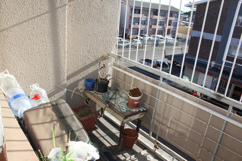 1 Bedroom Property for Sale in Parow Western Cape
